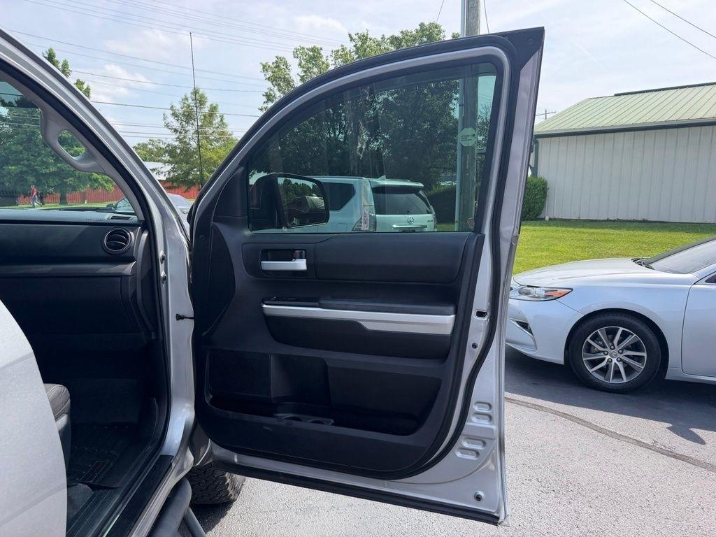 Toyota Tundra 4WD Truck Double Cab 5.7L FFV V8 6-Spd AT SR5 (Natl) 2014
