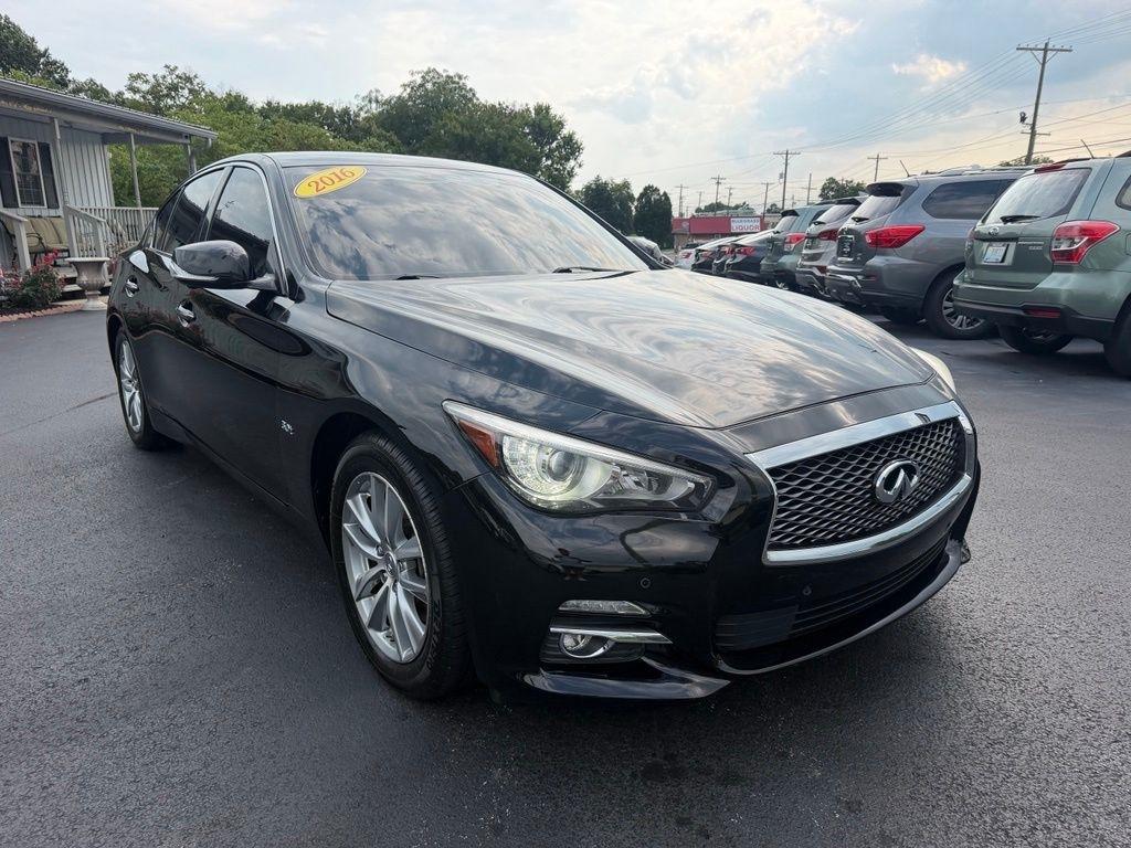 Infiniti Q50 4dr Sdn 3.0t Premium RWD 2016