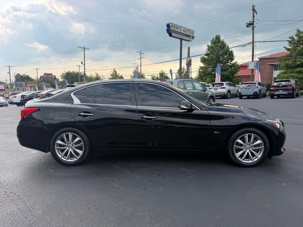 Infiniti Q50 4dr Sdn 3.0t Premium RWD 2016