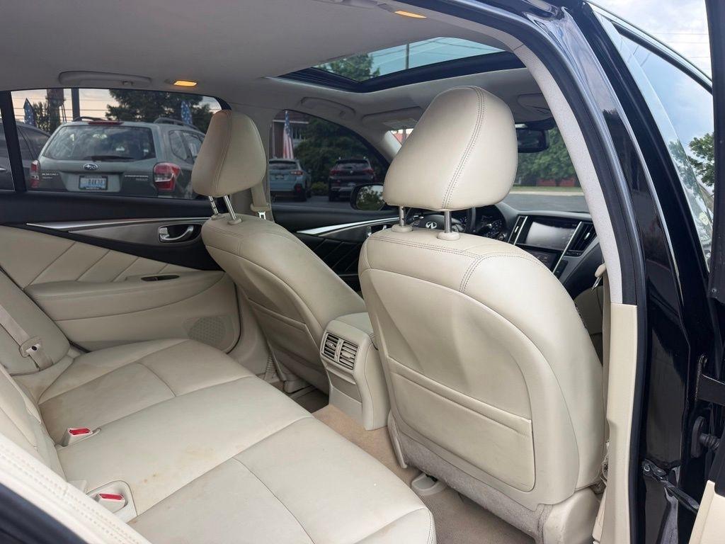 Infiniti Q50 4dr Sdn 3.0t Premium RWD 2016