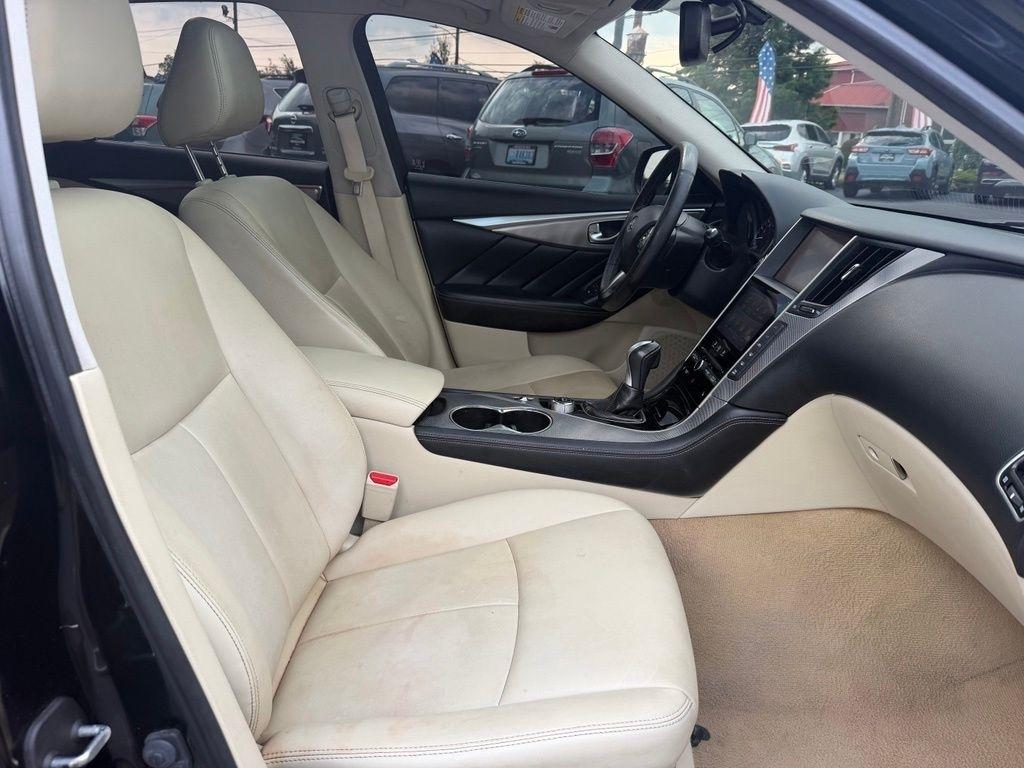 Infiniti Q50 4dr Sdn 3.0t Premium RWD 2016