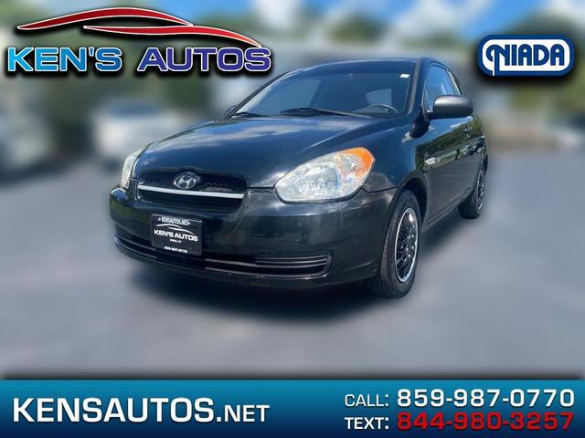 2011 Hyundai Accent GL Hatchback FWD