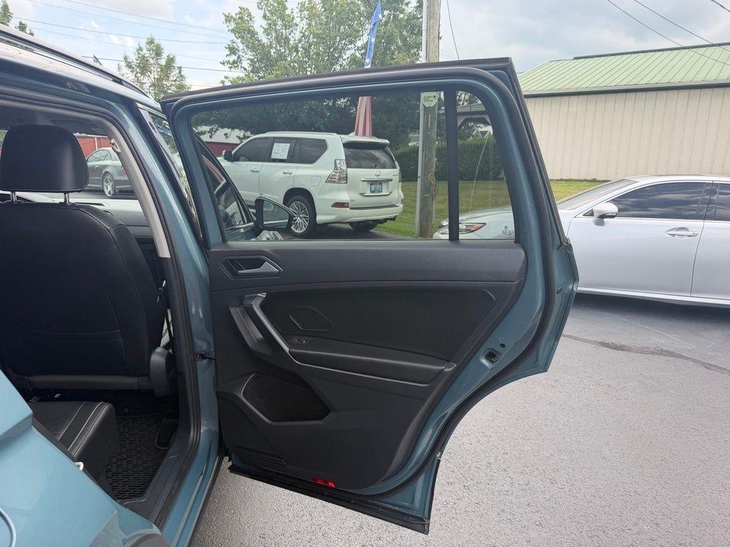 Volkswagen Tiguan 2.0T SE R-Line Black FWD 2021