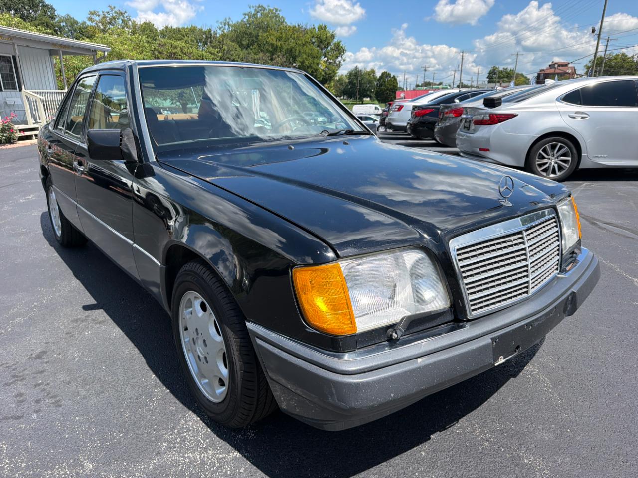 Mercedes-Benz 400 Series 4dr Sedan 4.2L Auto 1994