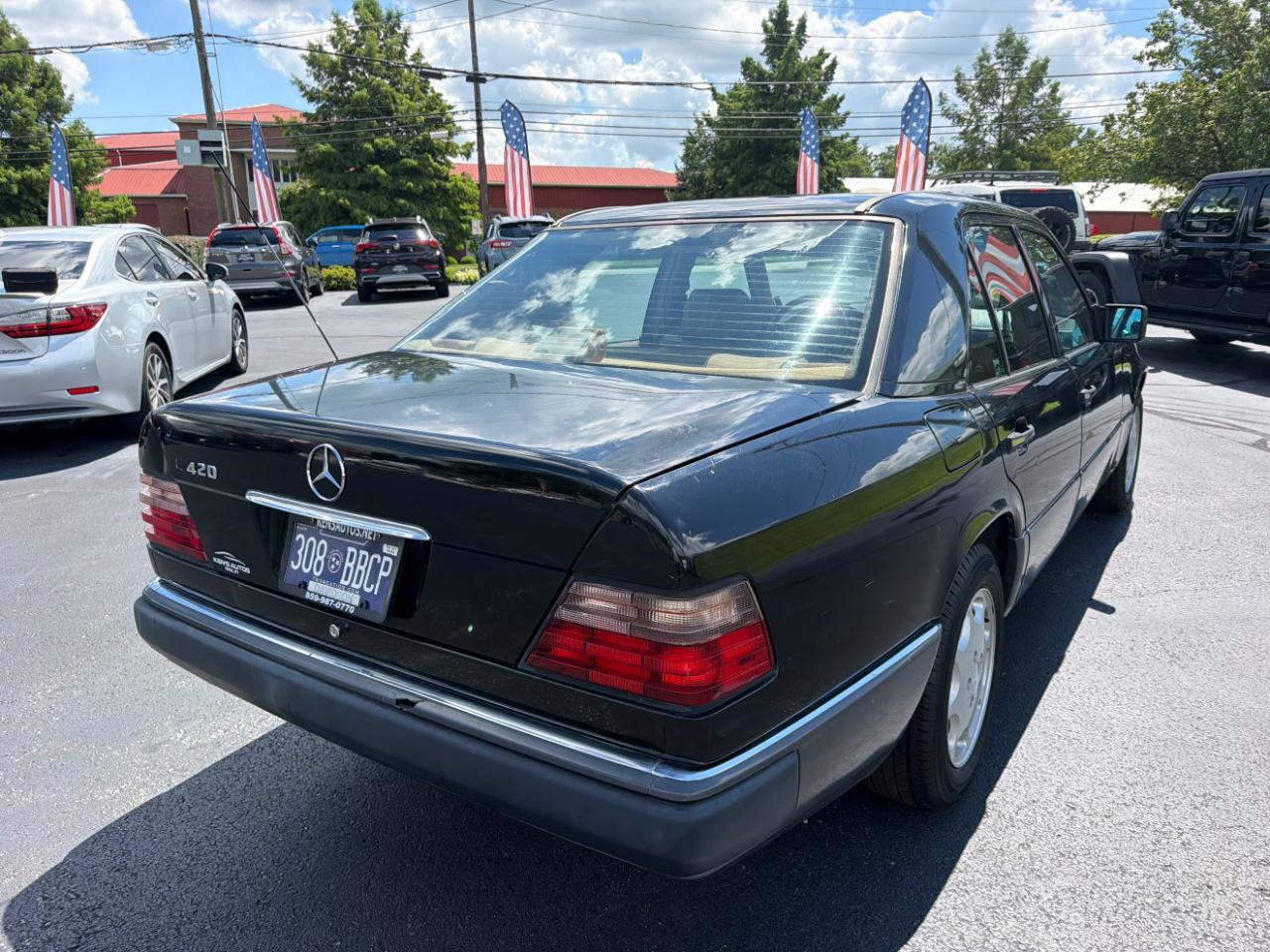 Mercedes-Benz 400 Series 4dr Sedan 4.2L Auto 1994