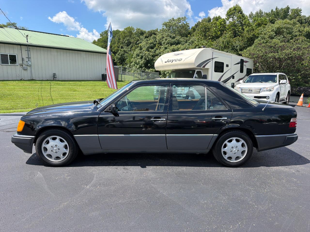 Mercedes-Benz 400 Series 4dr Sedan 4.2L Auto 1994