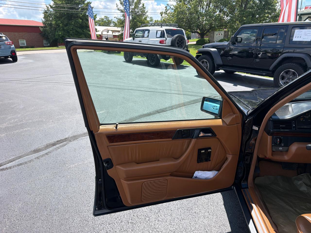Mercedes-Benz 400 Series 4dr Sedan 4.2L Auto 1994
