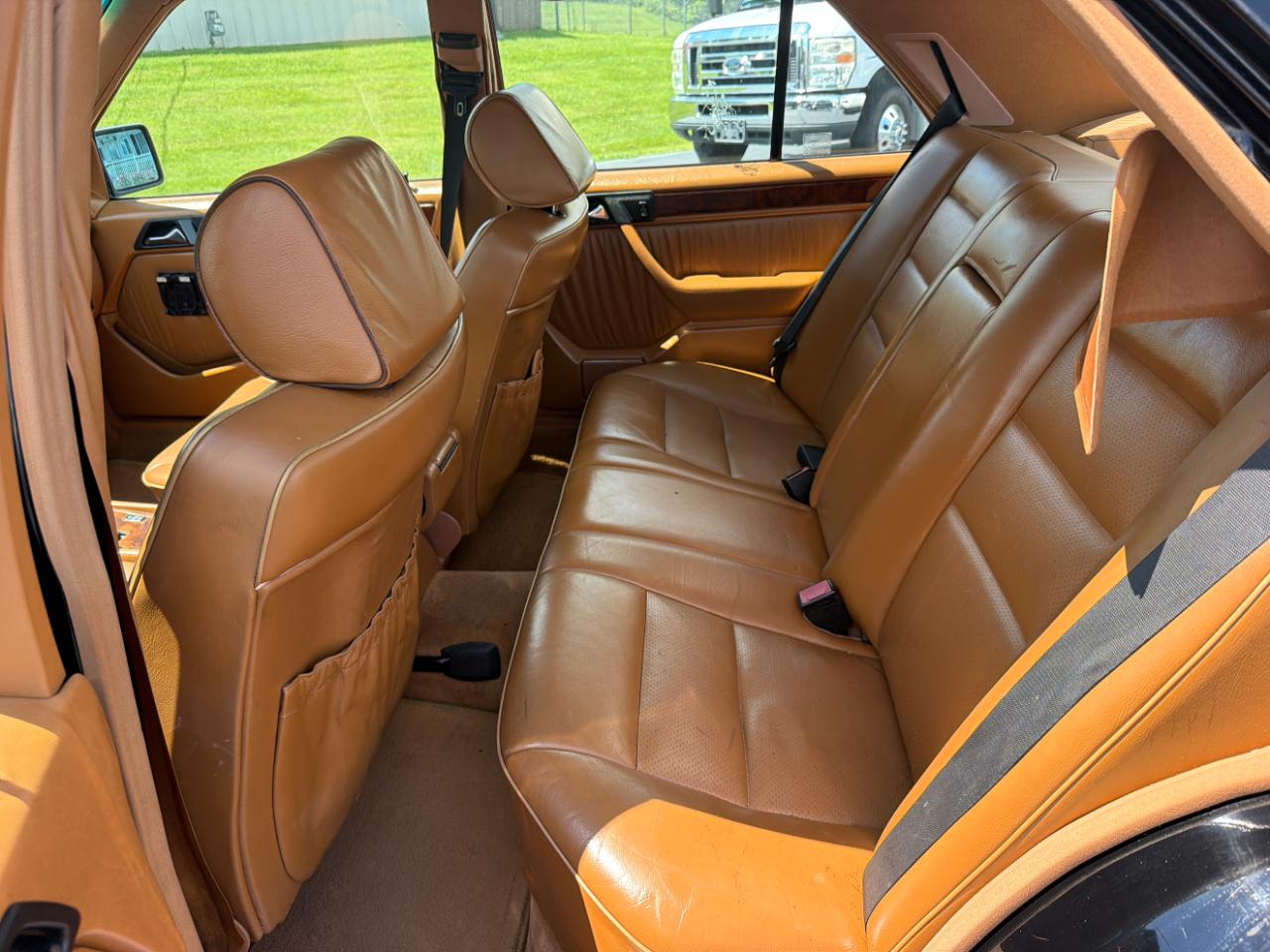 Mercedes-Benz 400 Series 4dr Sedan 4.2L Auto 1994