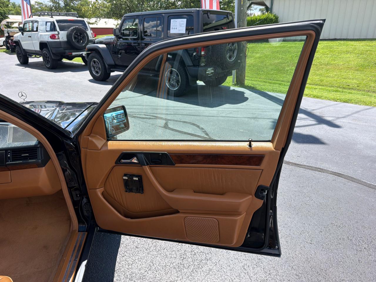 Mercedes-Benz 400 Series 4dr Sedan 4.2L Auto 1994