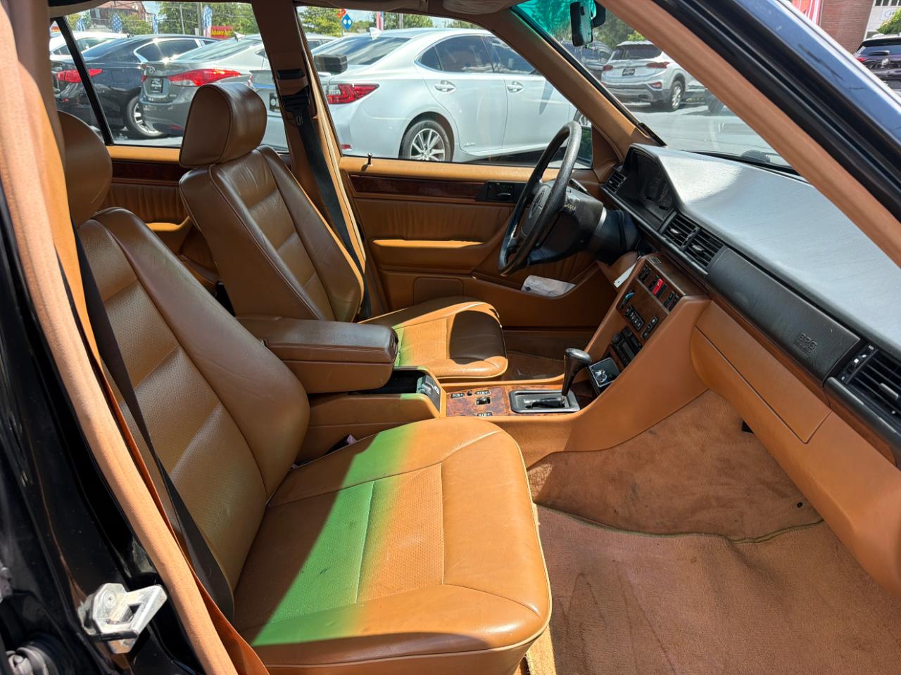 Mercedes-Benz 400 Series 4dr Sedan 4.2L Auto 1994