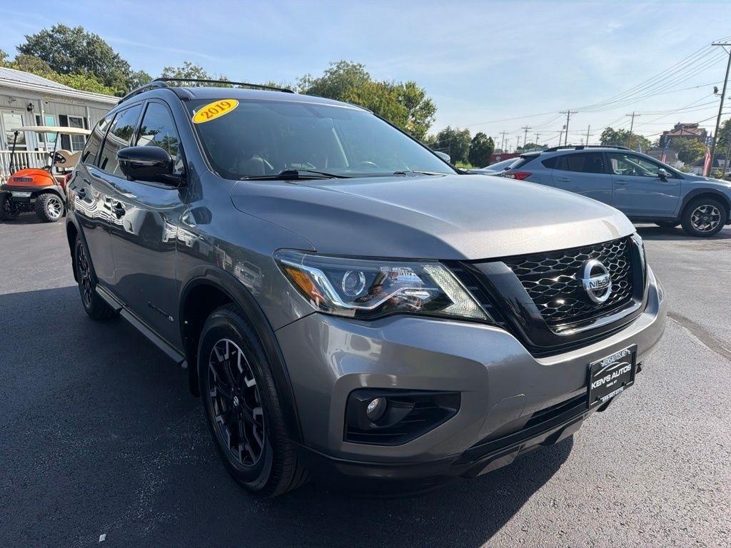 Nissan Pathfinder FWD SL 2019