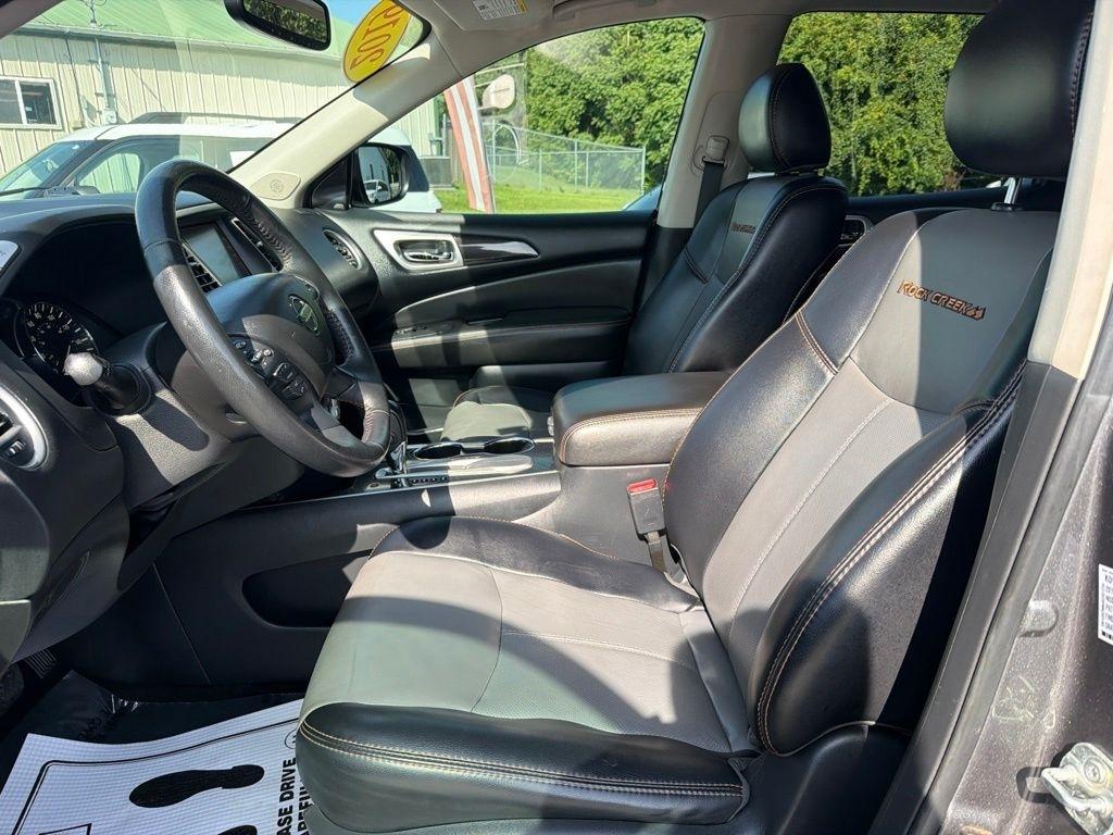 Nissan Pathfinder FWD SL 2019