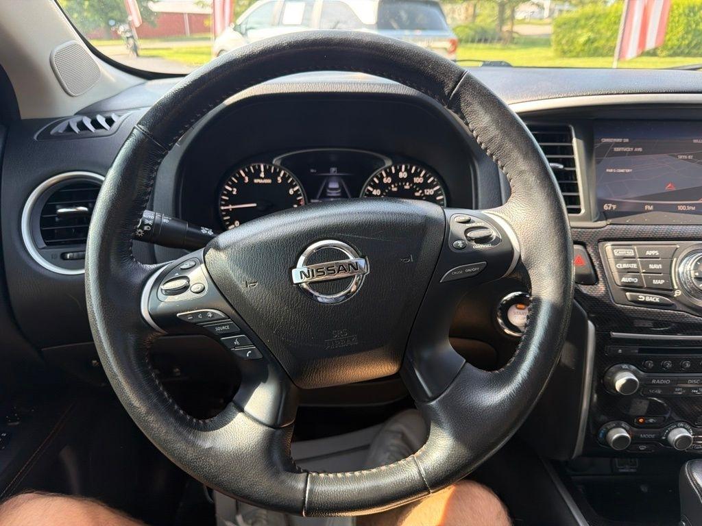 Nissan Pathfinder FWD SL 2019