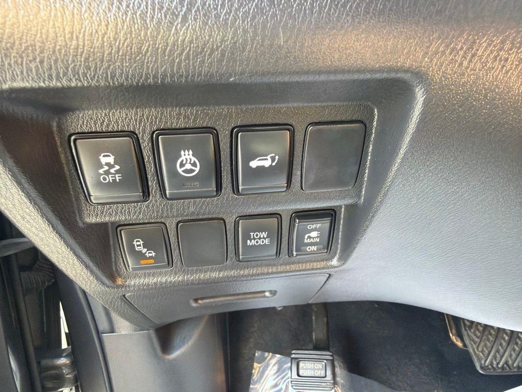 Nissan Pathfinder FWD SL 2019