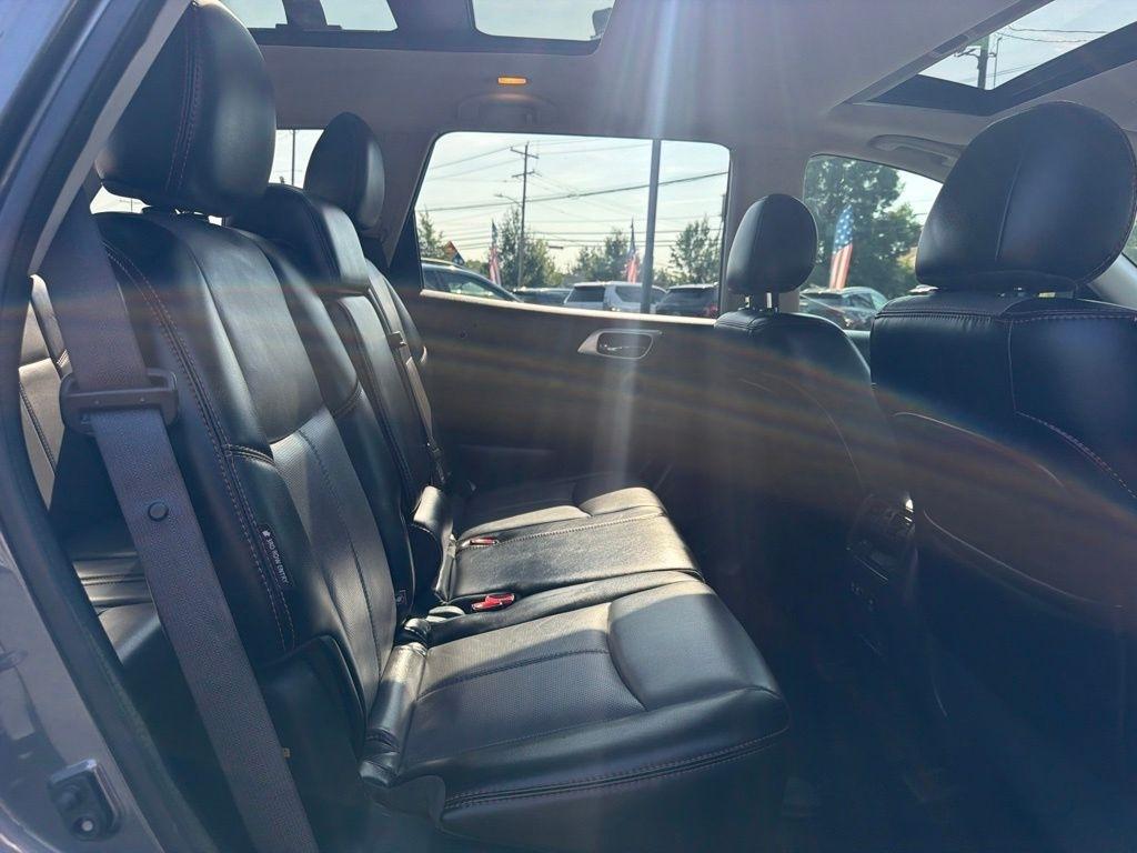 Nissan Pathfinder FWD SL 2019