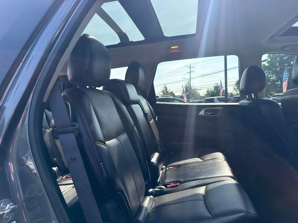 Nissan Pathfinder FWD SL 2019