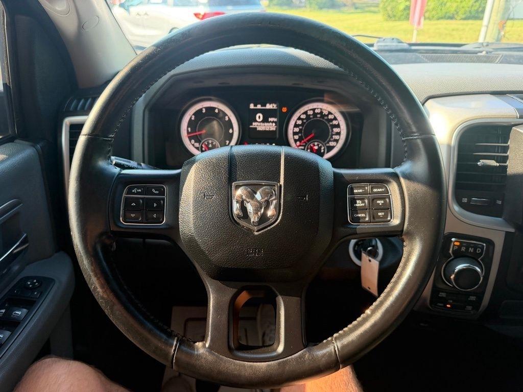 RAM 1500 4WD Quad Cab 140.5" Big Horn 2015