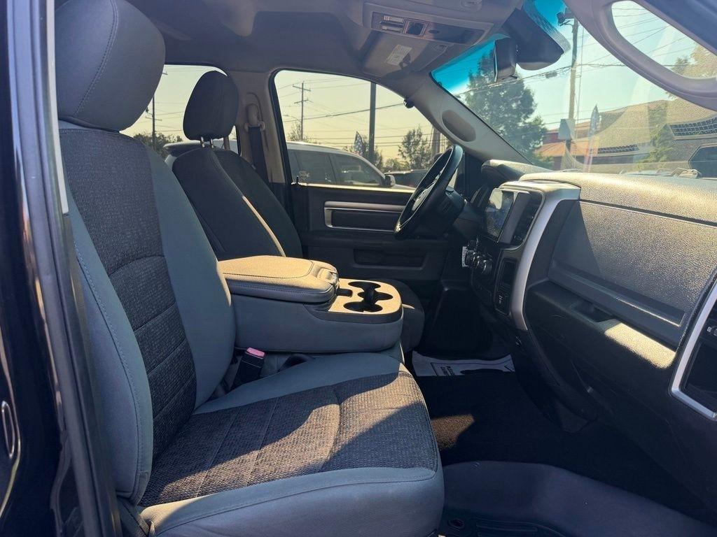RAM 1500 4WD Quad Cab 140.5" Big Horn 2015
