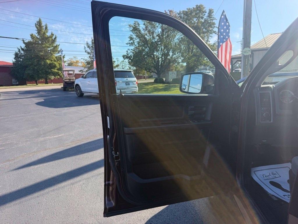 RAM 1500 4WD Quad Cab 140.5" Tradesman 2013
