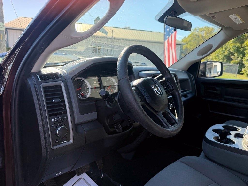 RAM 1500 4WD Quad Cab 140.5" Tradesman 2013