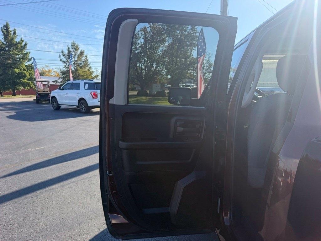 RAM 1500 4WD Quad Cab 140.5" Tradesman 2013