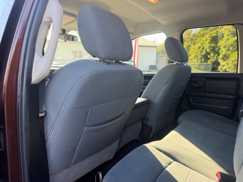 RAM 1500 4WD Quad Cab 140.5" Tradesman 2013