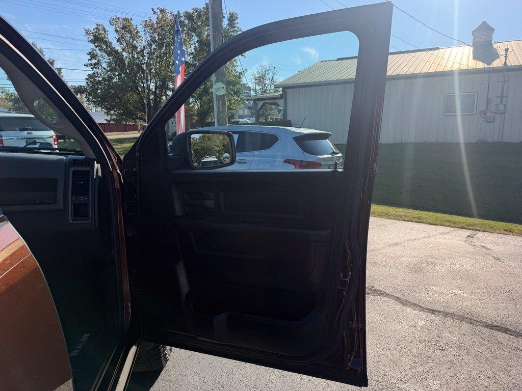 RAM 1500 4WD Quad Cab 140.5" Tradesman 2013