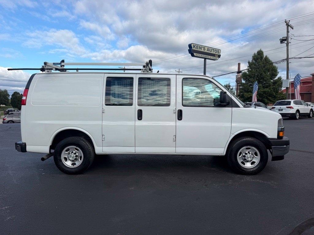 Chevrolet Express Cargo Van RWD 2500 135" 2020