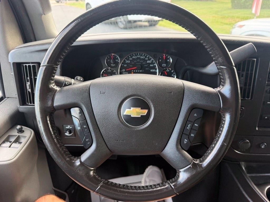 Chevrolet Express Cargo Van RWD 2500 135" 2020
