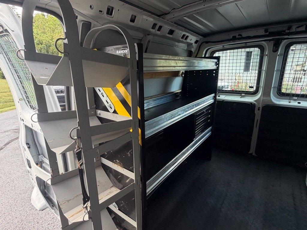 Chevrolet Express Cargo Van RWD 2500 135" 2020