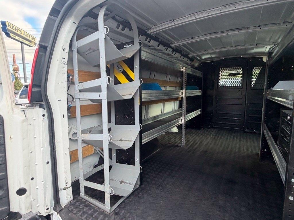 Chevrolet Express Cargo Van RWD 2500 135" 2020