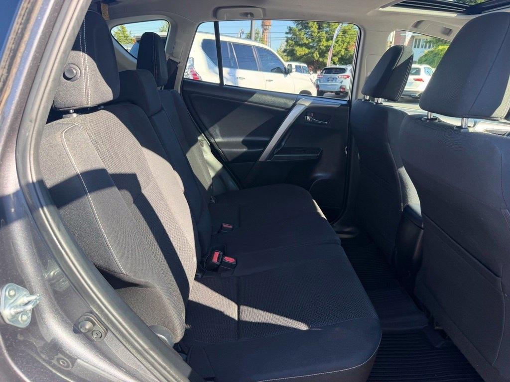 Toyota RAV4 Adventure AWD (Natl) 2018