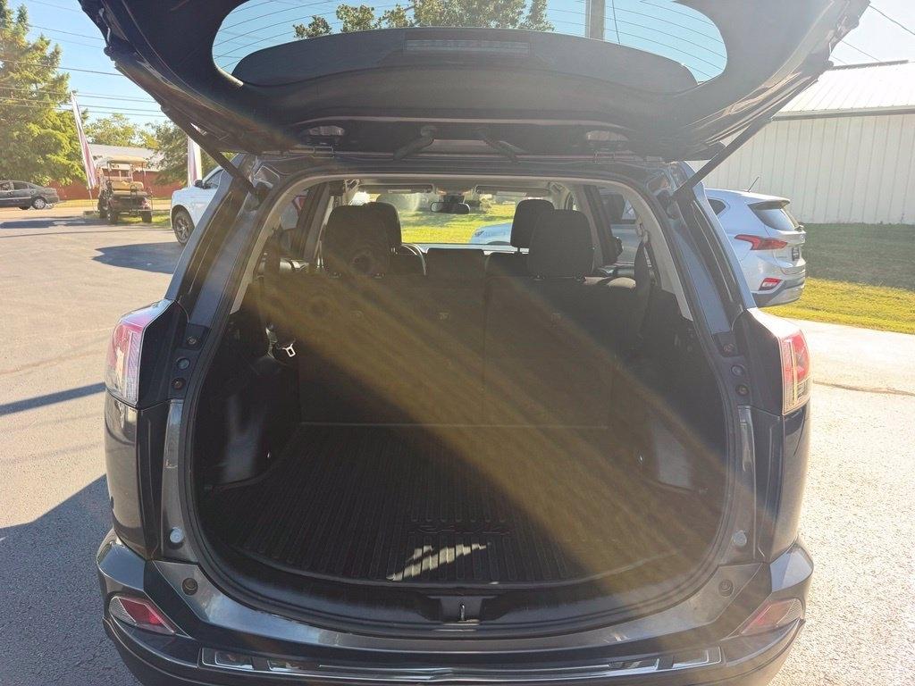 Toyota RAV4 Adventure AWD (Natl) 2018