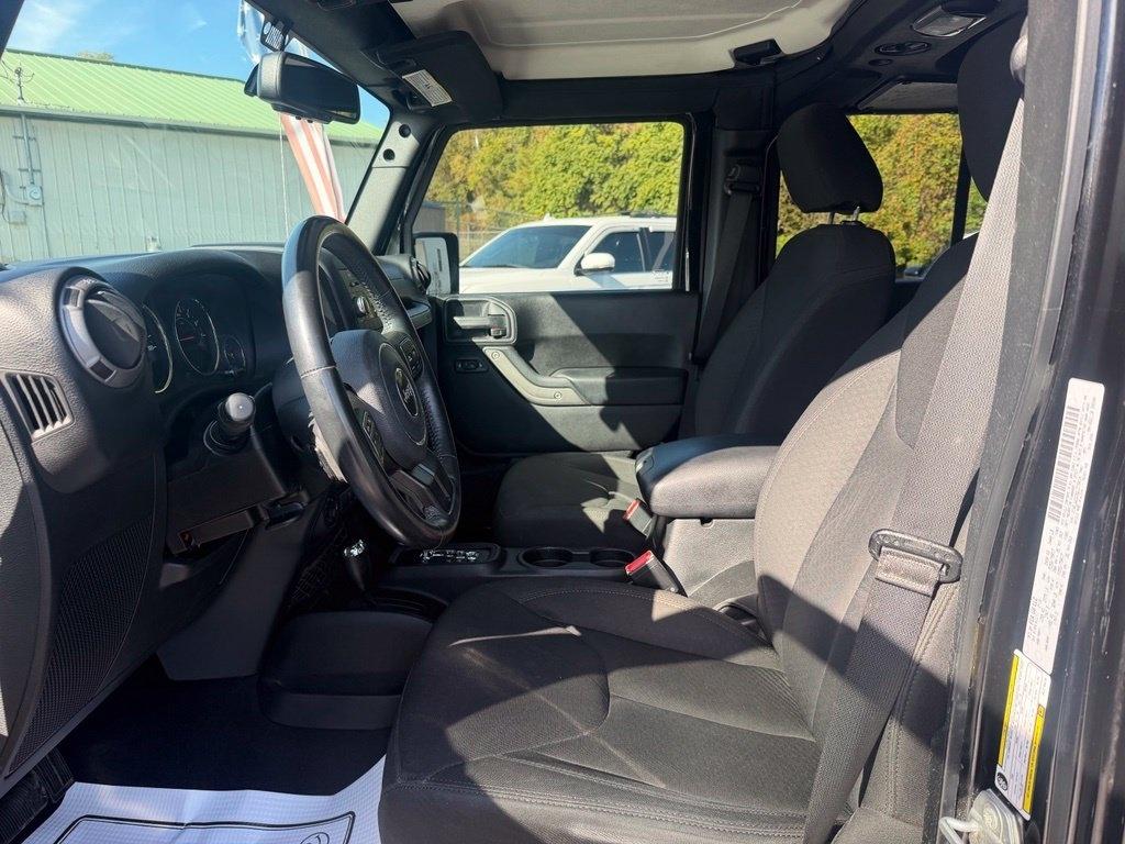 Jeep Wrangler Unlimited 4WD 4dr Sport 2016