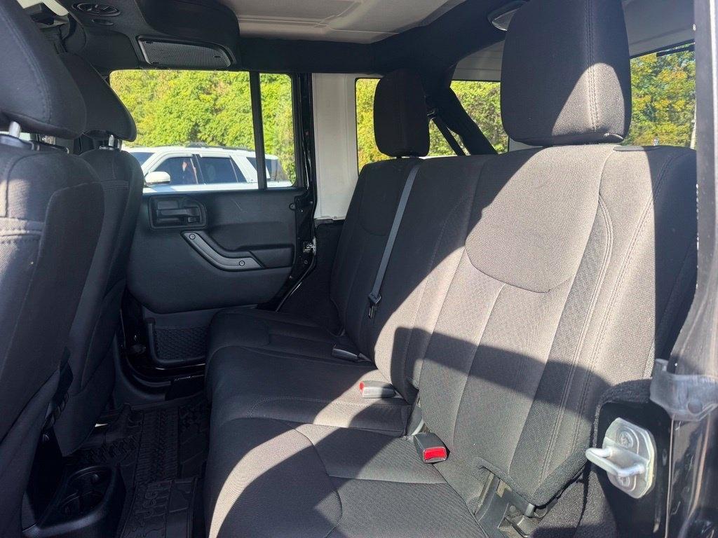 Jeep Wrangler Unlimited 4WD 4dr Sport 2016