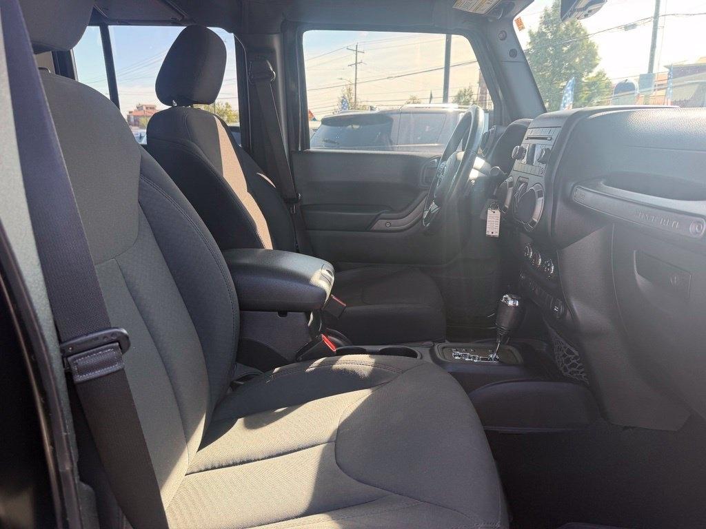 Jeep Wrangler Unlimited 4WD 4dr Sport 2016