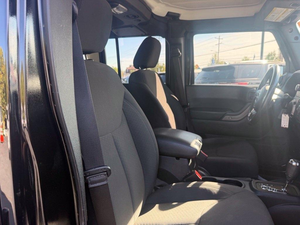 Jeep Wrangler Unlimited 4WD 4dr Sport 2016