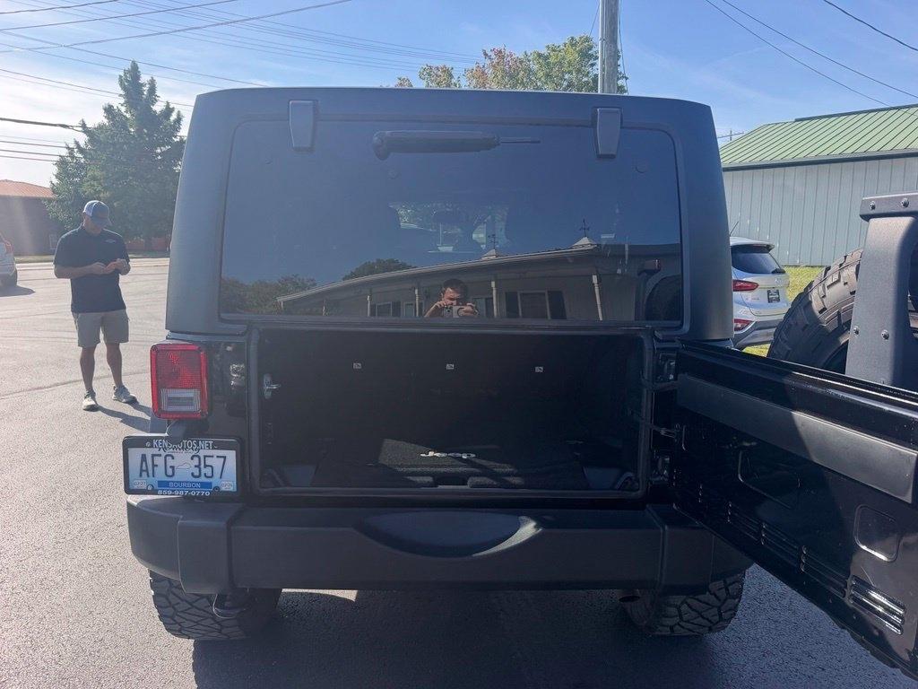 Jeep Wrangler Unlimited 4WD 4dr Sport 2016