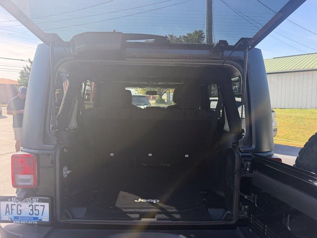 Jeep Wrangler Unlimited 4WD 4dr Sport 2016
