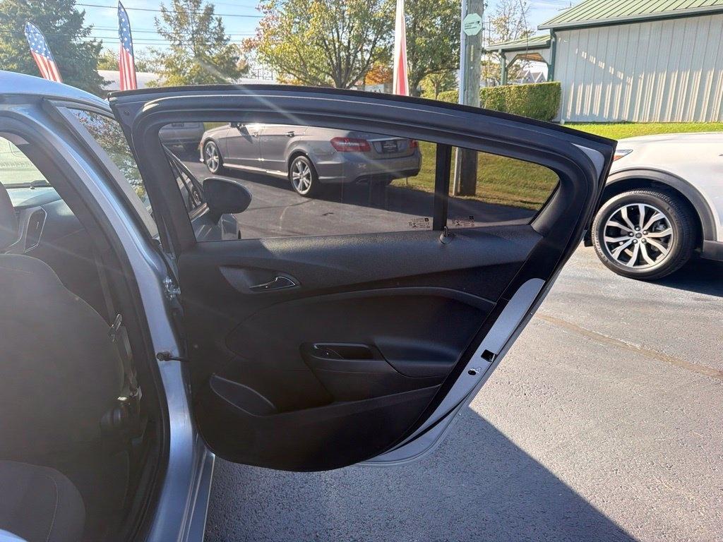 Chevrolet Cruze 4dr Sdn 1.4L LS w/1SB 2018
