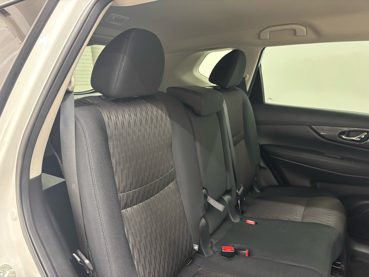2020 Nissan Rogue SV AWD photo 10