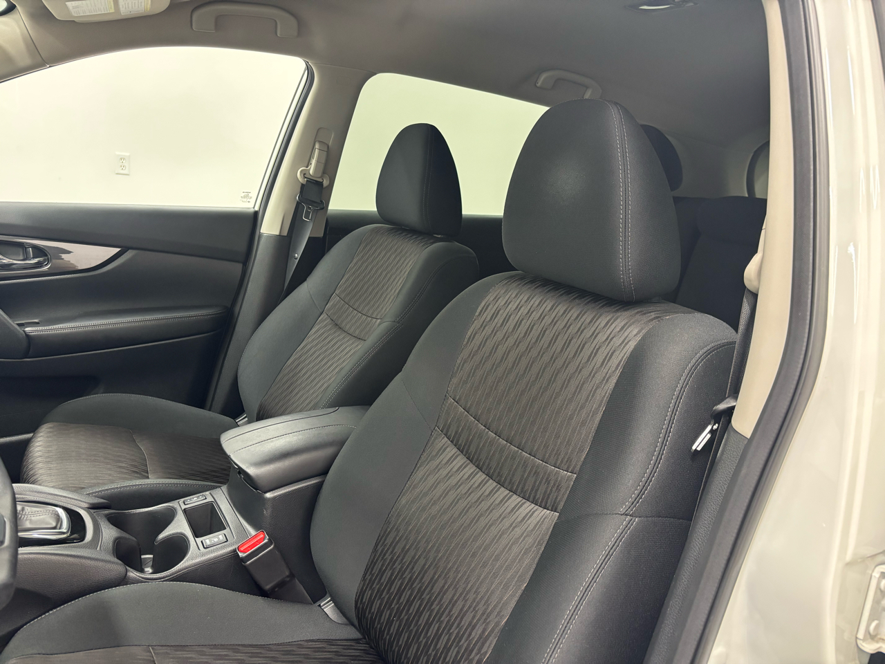2020 Nissan Rogue SV AWD photo 15