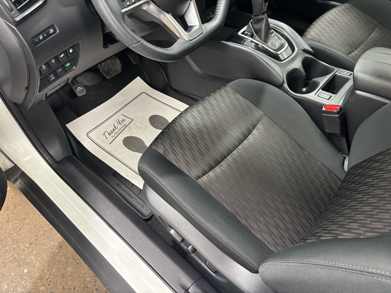 2020 Nissan Rogue SV AWD photo 16