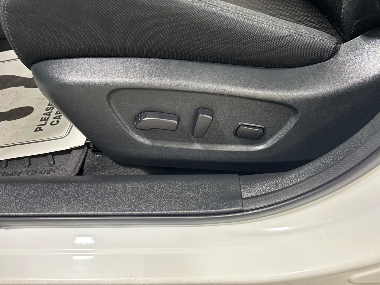 2020 Nissan Rogue SV AWD photo 17