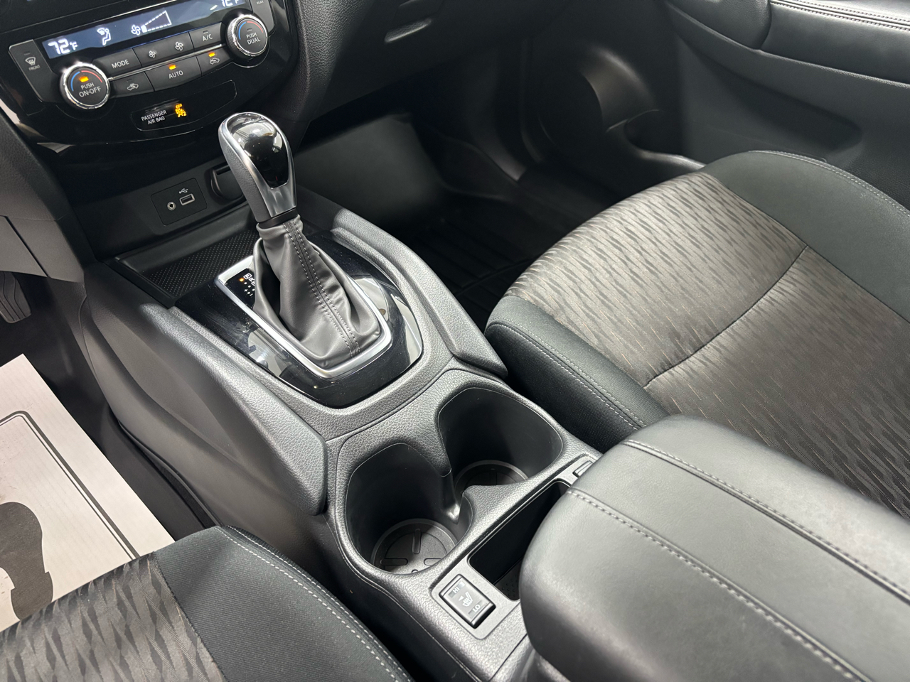 2020 Nissan Rogue SV AWD photo 22