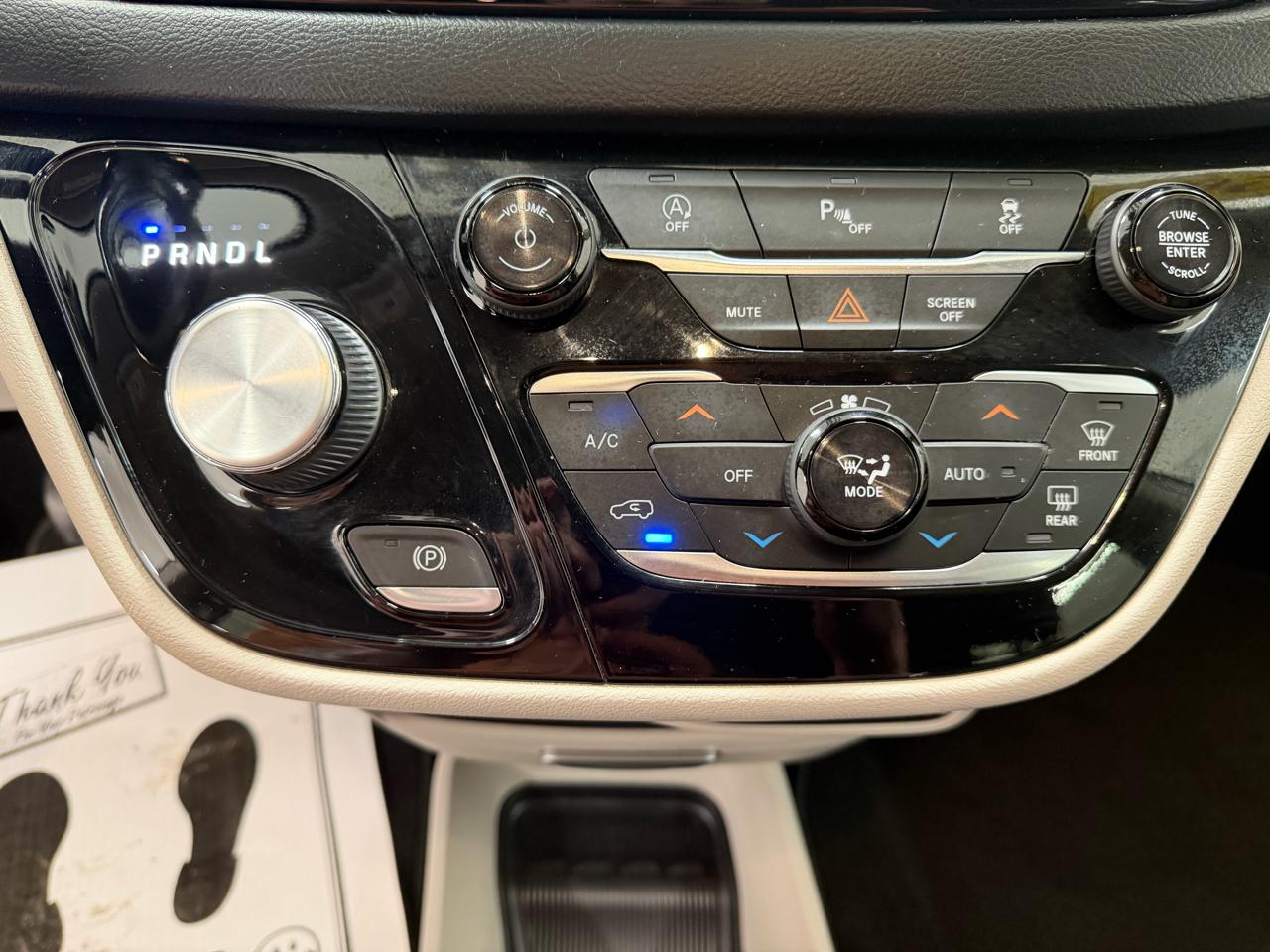 Chrysler Pacifica  2019