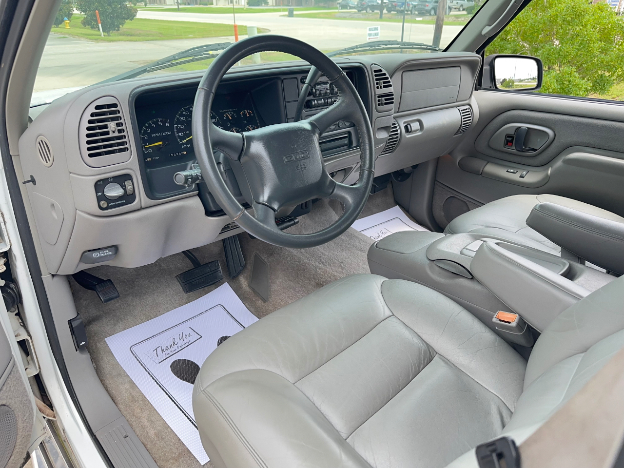 GMC Suburban  1999