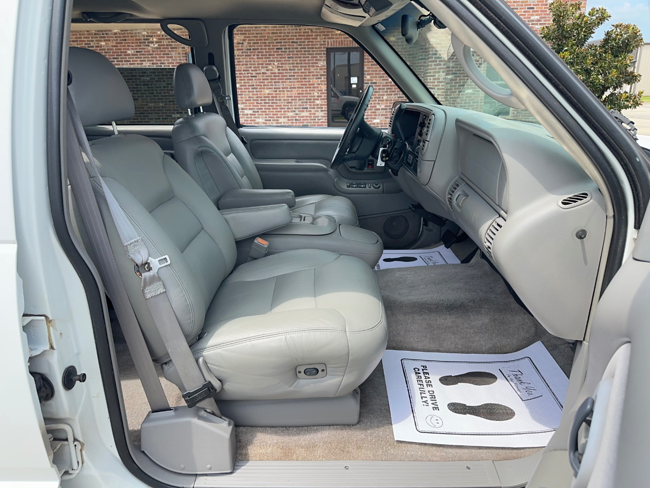 GMC Suburban  1999