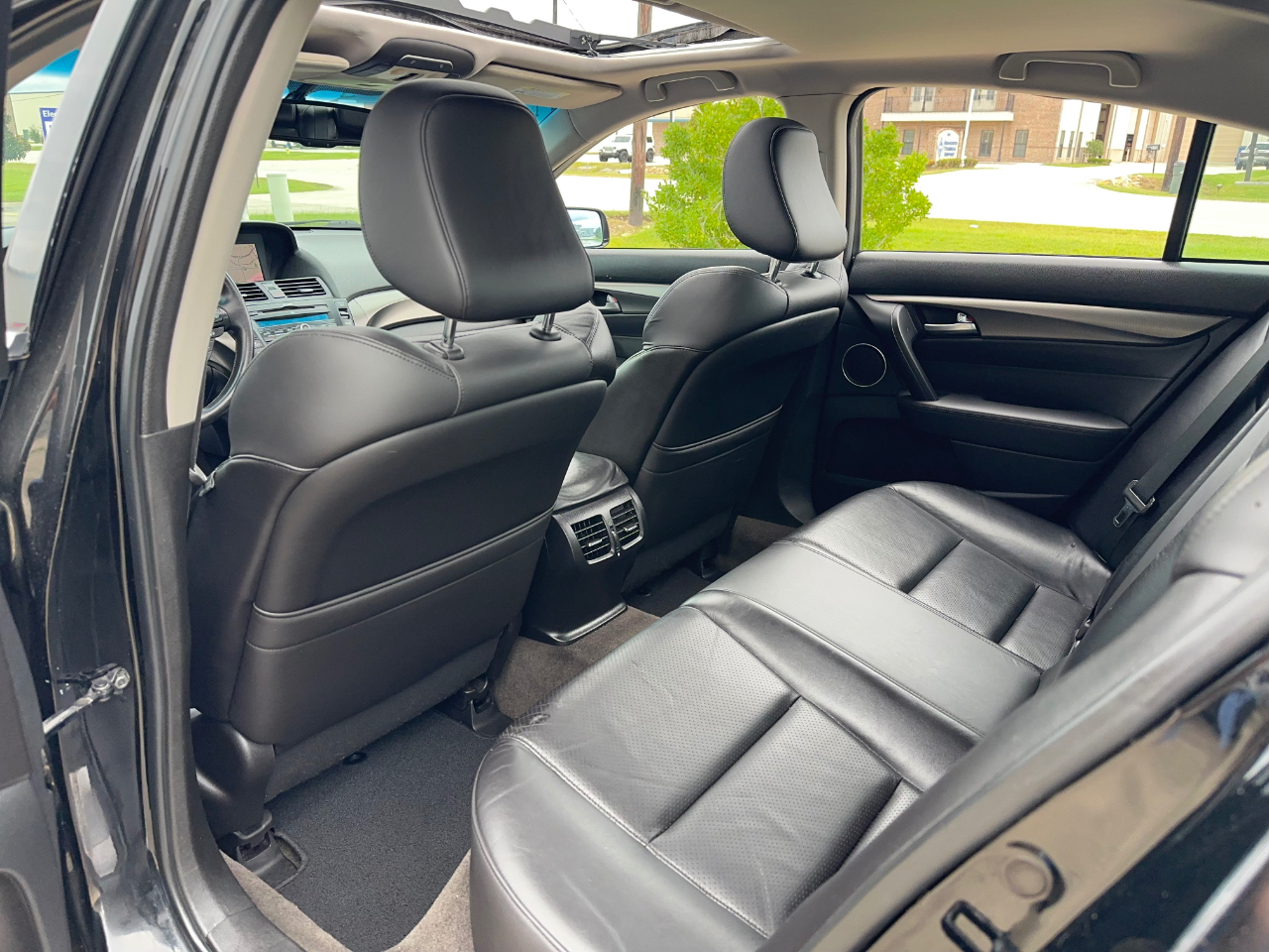 Acura TL 6-Speed AT with Tech Package and 18-In. WP 2013 Acura TL 6-Speed AT with Tech Package and 18-In. WP 2013