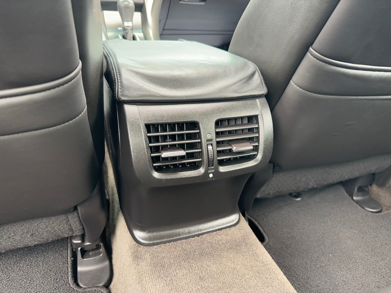 Acura TL 6-Speed AT with Tech Package and 18-In. WP 2013 Acura TL 6-Speed AT with Tech Package and 18-In. WP 2013